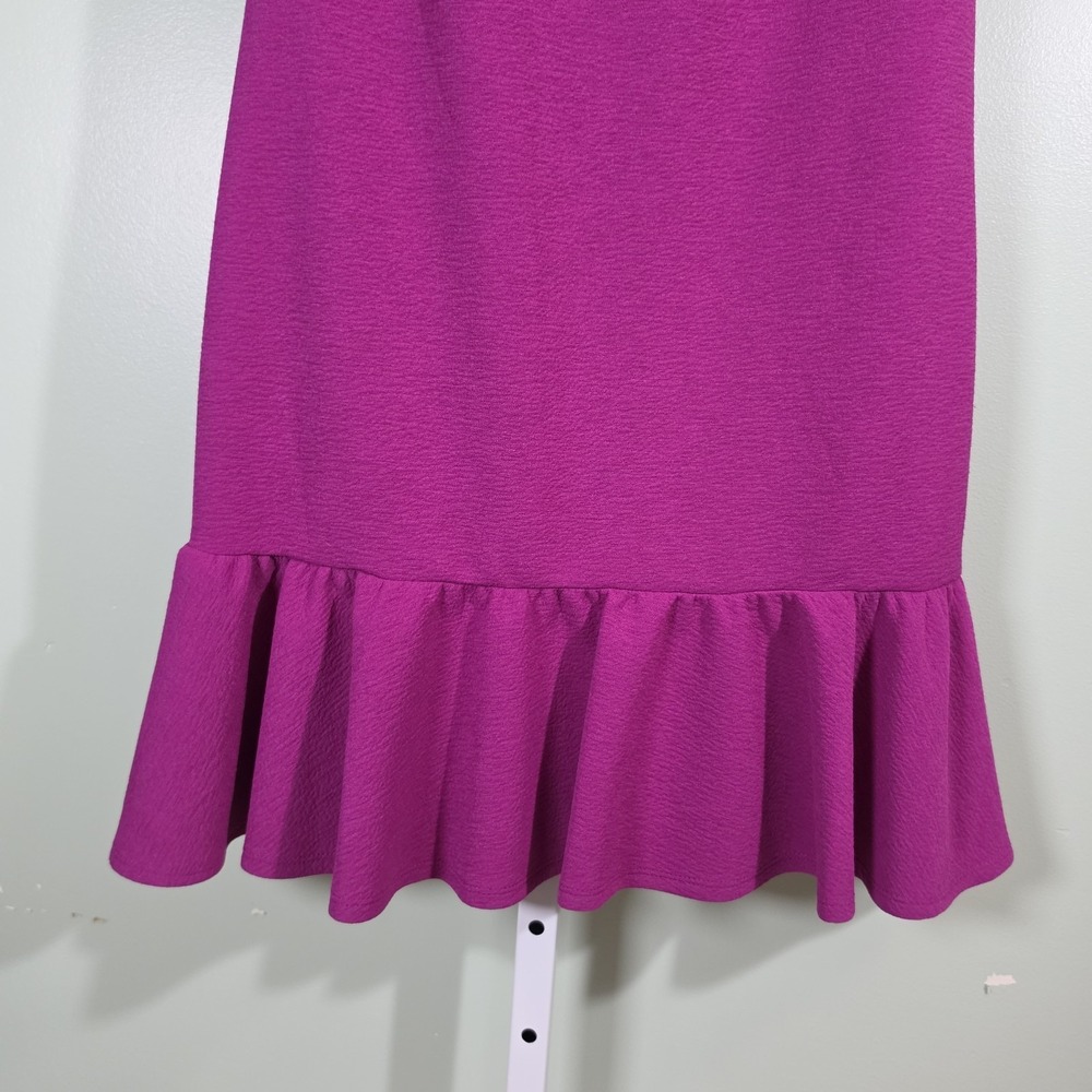 Betsey Johnson Magenta Ruffle-Hem Sleeveless Mini‎ Shift Dress Size 8 - Picture 3 of 7